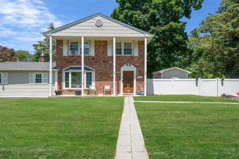 5 Fox Road, Middle Island, NY 11953