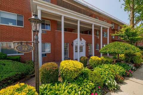 77 S PARK AVENUE, Rockville Centre, NY 11570