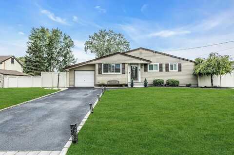 258 W 10th Street, Deer Park, NY 11729