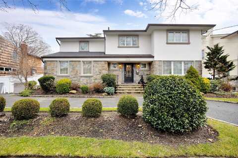 1013 SOUTH END Avenue, Woodmere, NY 11598