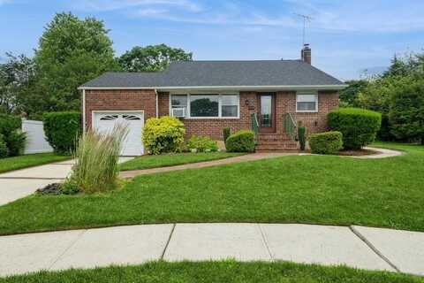 6 Robert Court, Bethpage, NY 11714