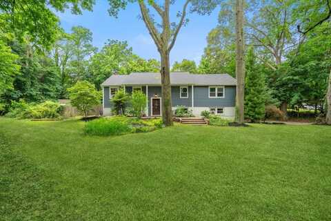 1 Thompson Hill Road, Saint James, NY 11780