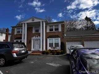 109 Virginia Avenue, Lake Grove, NY 11755