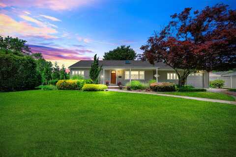 9 Ripplewater Avenue, Massapequa, NY 11758