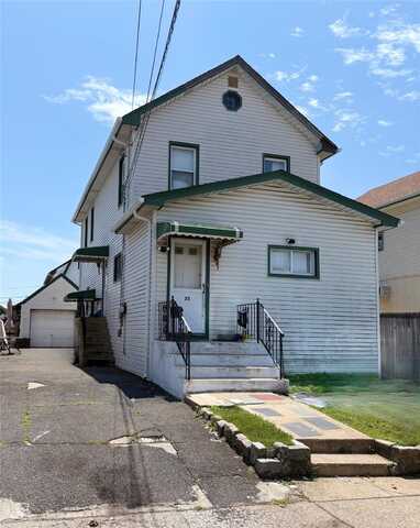 23 Park Avenue, Lawrence, NY 11559
