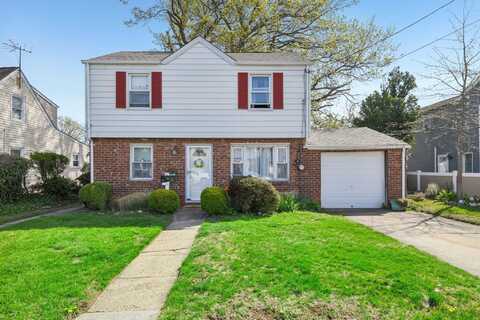 314 Latham Road, Mineola, NY 11501