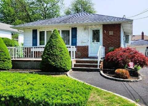 32 Liszt Street, Hicksville, NY 11801