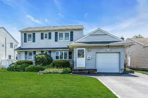 1063 Ott Lane, North Merrick, NY 11566