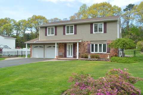 70 Fairfax Drive, Coram, NY 11727