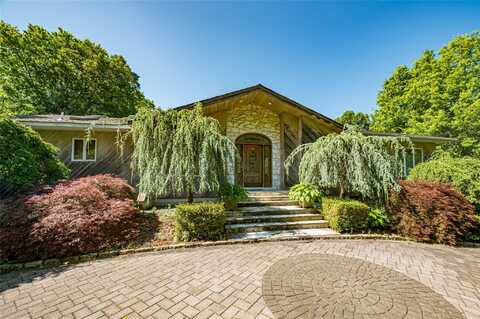 22 Penn Drive, Dix Hills, NY 11746