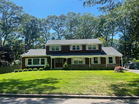 4 Cornwallis Road, East Setauket, NY 11733