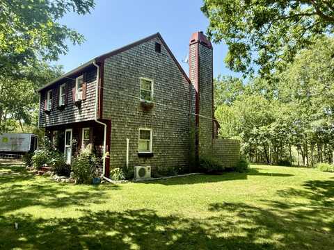 44 Iron Hill Road, Oak Bluffs, MA 02557