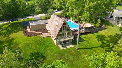 39w207 Happy Hills Road, Saint Charles, IL 60175