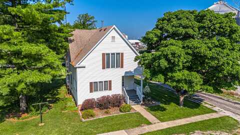 102 S Oak Street, Arrowsmith, IL 61722