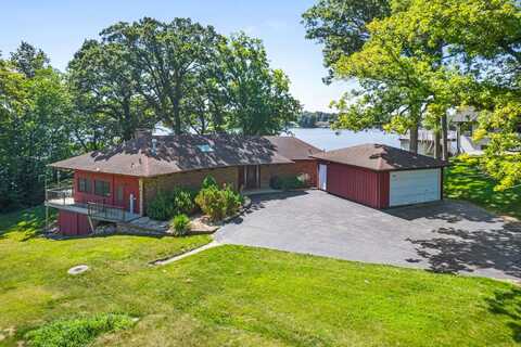 309 Holiday Drive, Holliday, IL 60552