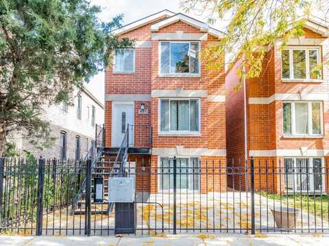 807 S Claremont Avenue, Chicago, IL 60612