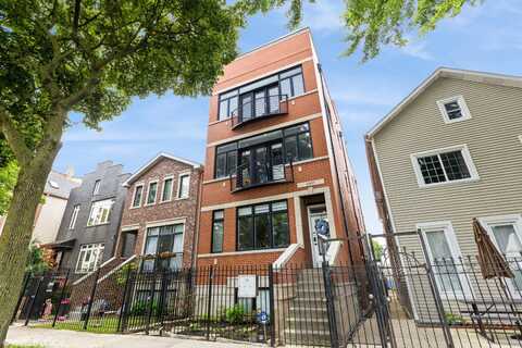 2451 W Cortland Street, Chicago, IL 60647