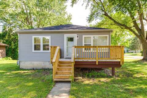 4519 W Shore Drive, McHenry, IL 60050