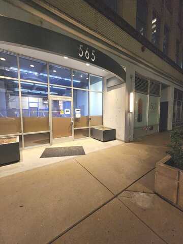 565 W Quincy Street, Chicago, IL 60661