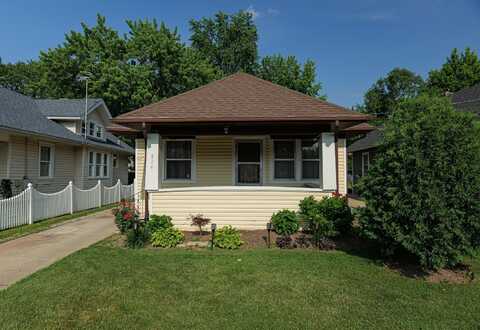 824 Lebanon Street, Aurora, IL 60505