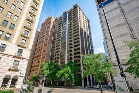 201 E Chestnut Street, Chicago, IL 60611