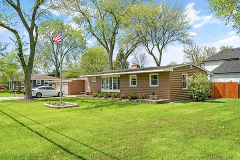 150 W 74th Street, Burr Ridge, IL 60527