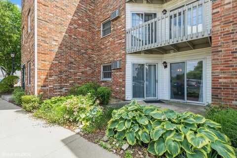 4301 W Shamrock Lane, McHenry, IL 60050