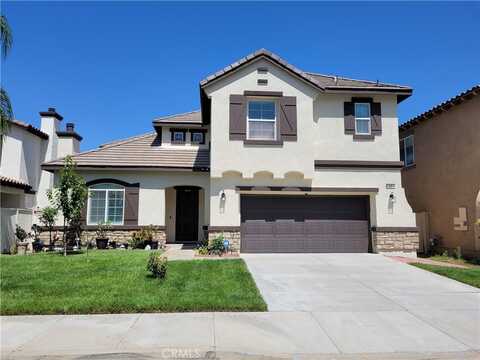 23 Plaza Modena, Lake Elsinore, CA 92532