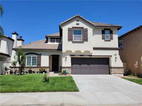 23 Plaza Modena, Lake Elsinore, CA 92532