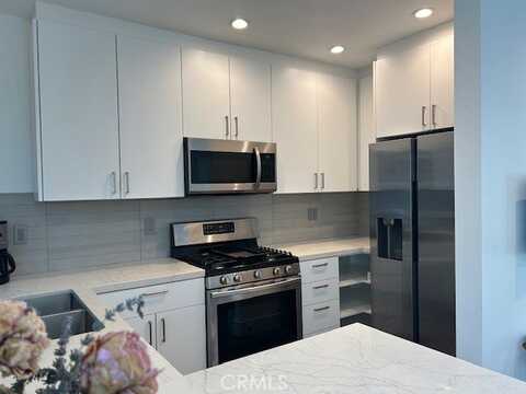4164 Woodcliff Road, Sherman Oaks, CA 91403