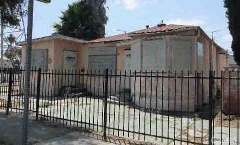 9715 S Hoover Street, Los Angeles, CA 90044