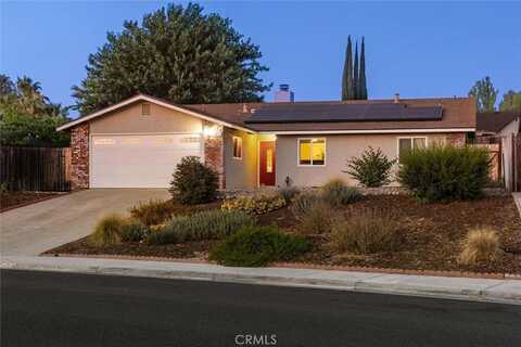 829 Hogan Place, Paso Robles, CA 93446
