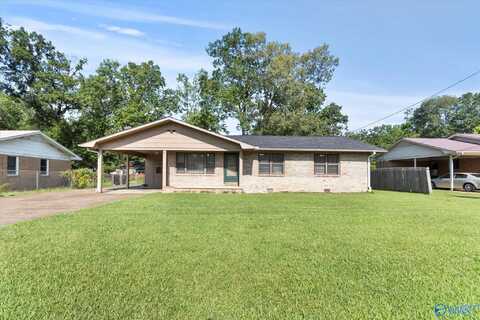 322 Sharon Street, Scottsboro, AL 35768