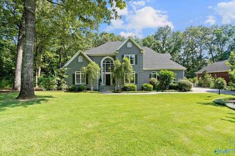 404 Ferncrest Street SW, Hartselle, AL 35640