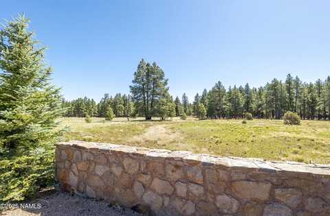 295 E Foxboro Road, Munds Park, AZ 86017