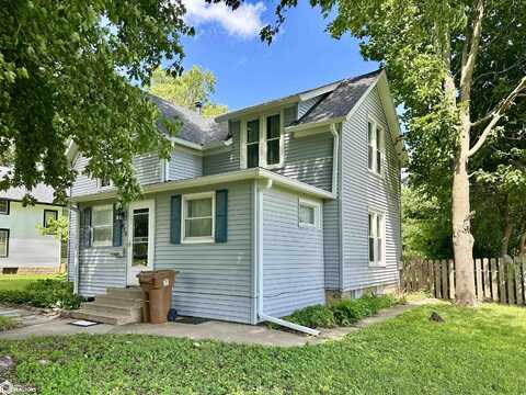 818 Summer Street, Grinnell, IA 50112