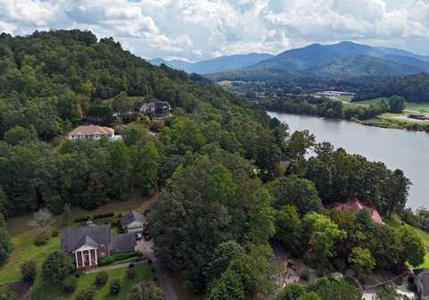 1701 Victoria Woods Drive, Hiawassee, GA 30546