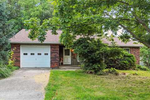 907 S Superior Street, Angola, IN 46703