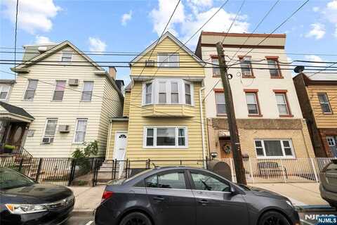 126 Grant Avenue, Harrison, NJ 07029