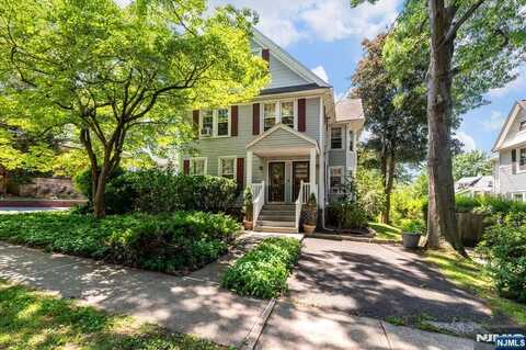 140 Prospect Street, Leonia, NJ 07605