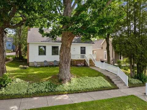 510 Grove, Petoskey, MI 49770