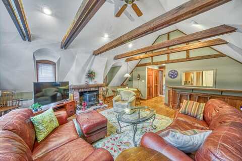 4 Prospect Hill Road, Sunapee, NH 03782