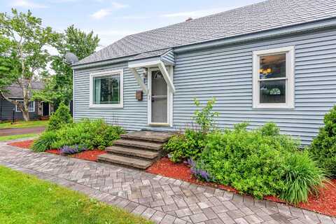 11 South Summit Street, Essex Junction, VT 05452