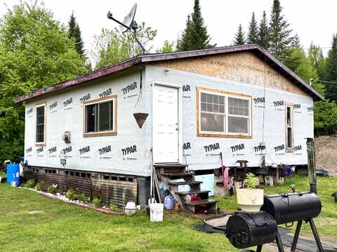 2132 VT Route 105, Bloomfield, VT 05905