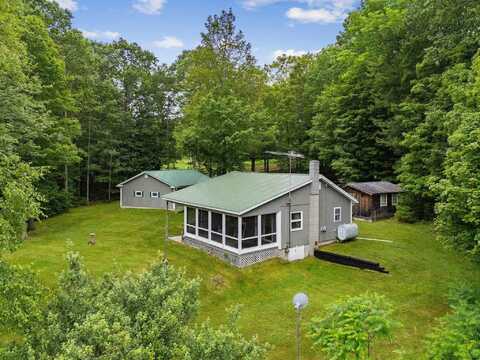 68 Advent Hill Road, Hartland, VT 05048