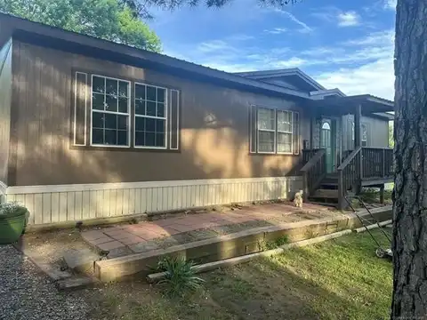 300 NE 4th, Wilburton, OK 74578