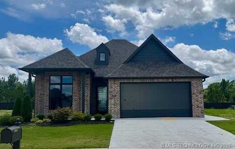 3703 W Laredo Place, Broken Arrow, OK 74011