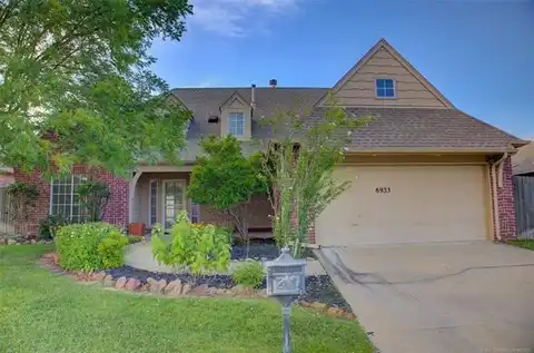 8933 E 62nd Court, Tulsa, OK 74133