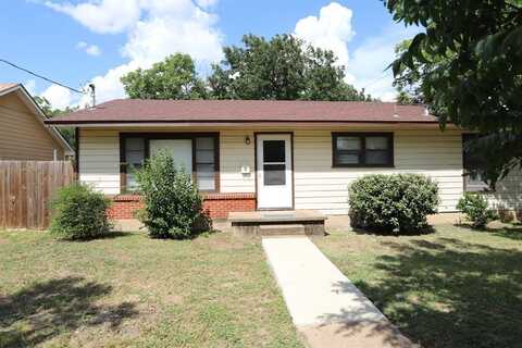 1020 S Adams Street, Mc Gregor, TX 76657
