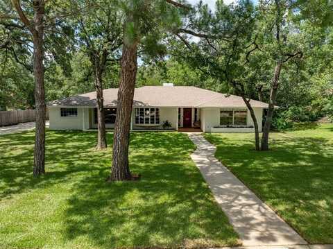 1811 Laurelwood Drive, Denton, TX 76209